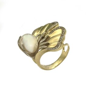 Briliantový prsten s perlou