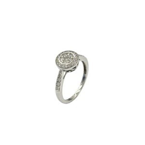 Luxusní prsten z bílého zlata s diamanty v halo stylu